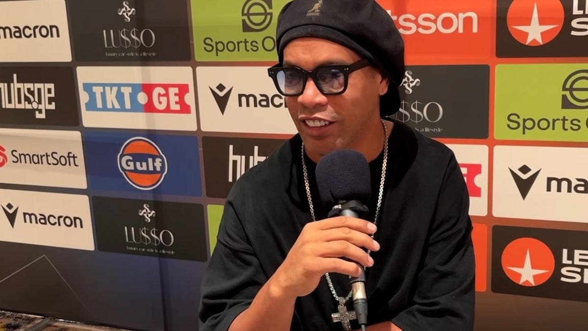 Ronaldinho: Shpresoj që PSG ta fitojë Champions League