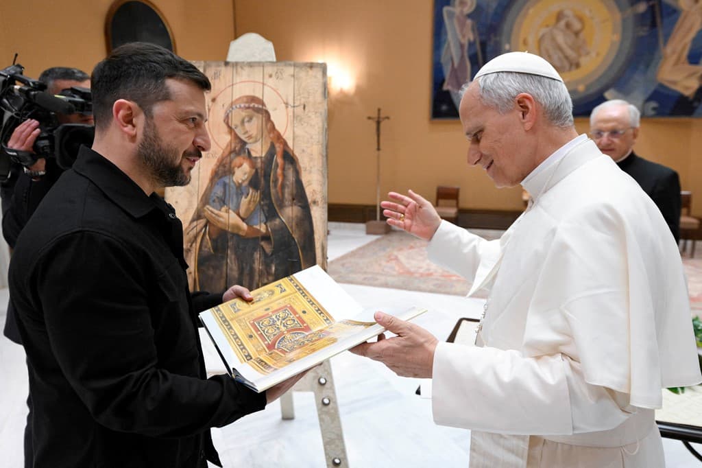 Kjo është dhurata që Zelensky ia dhuroi Papës
