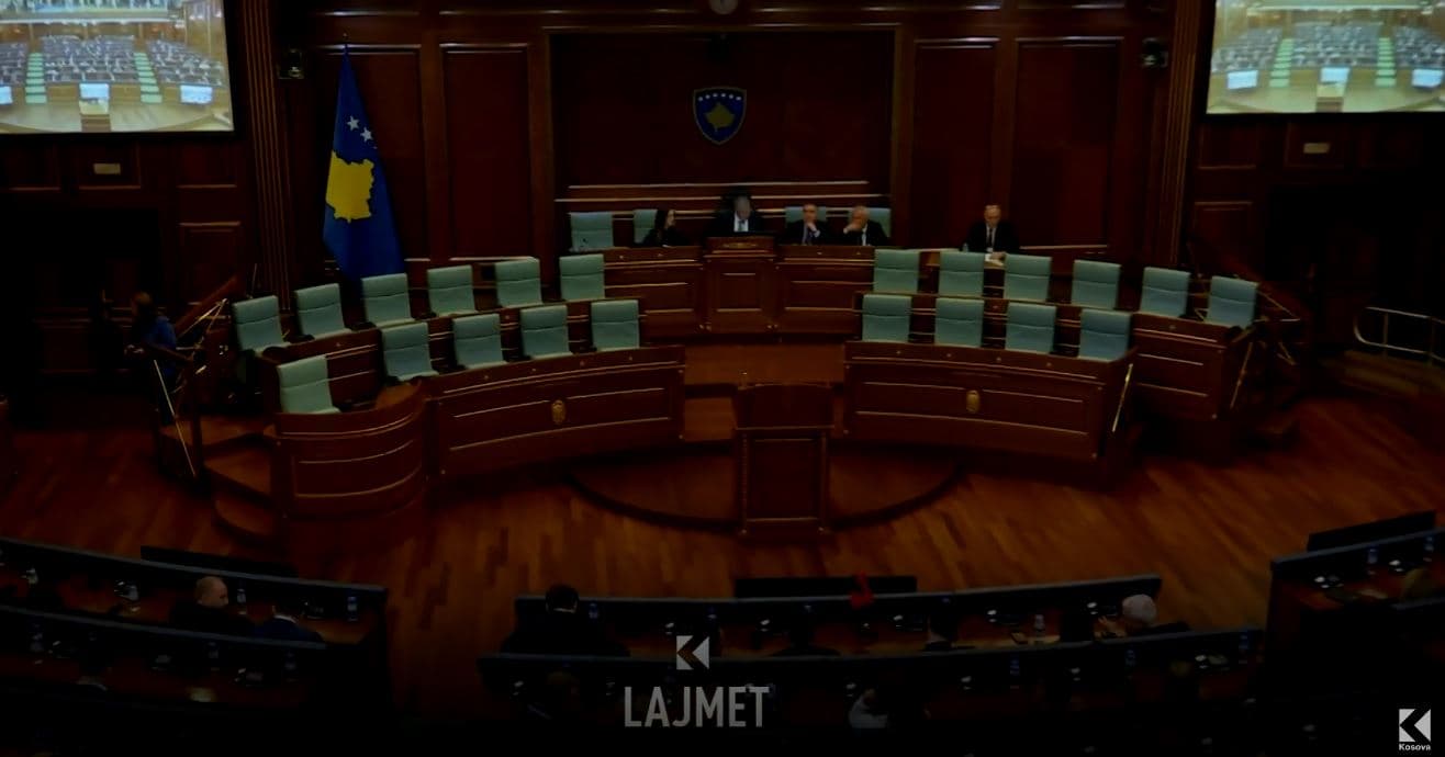 Dështimi në tentimin e 10-të, VV-ja mbetet vetëm në 54 “vota të hapura” (VIDEO)