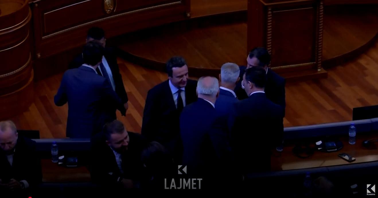 Kurti përçan “Çelikun” me “Rambon” (VIDEO)