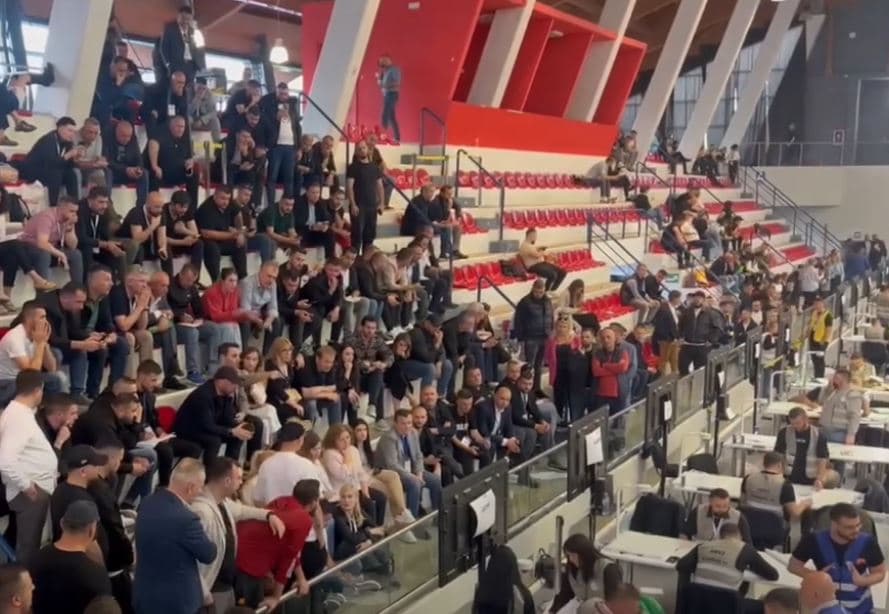 Numërimi i votave të diasporës në Lezhë, tensione gjatë procesit