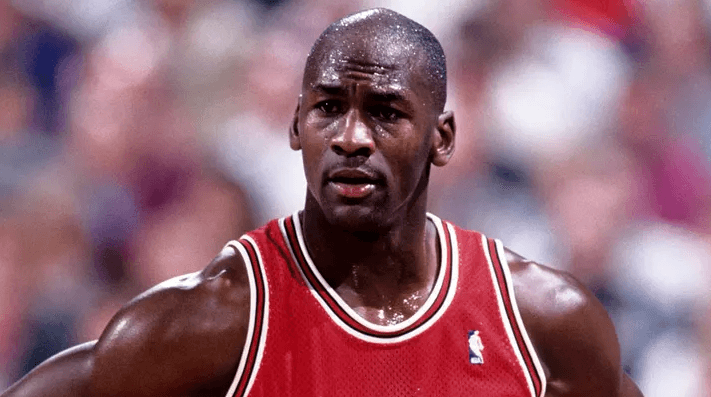 Michael Jordan rikthehet në NBA – veçse nga studio e NBC