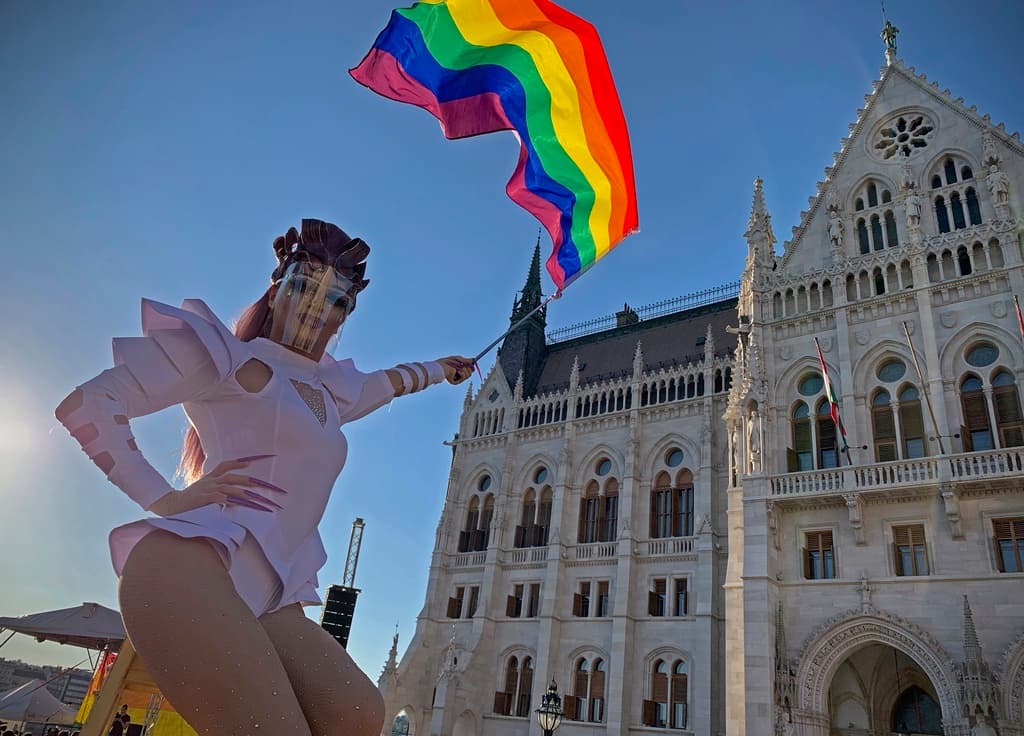 Vende të BE-së, të shqetësuara me legjislacionin hungarez që synon personat LGBTQ+