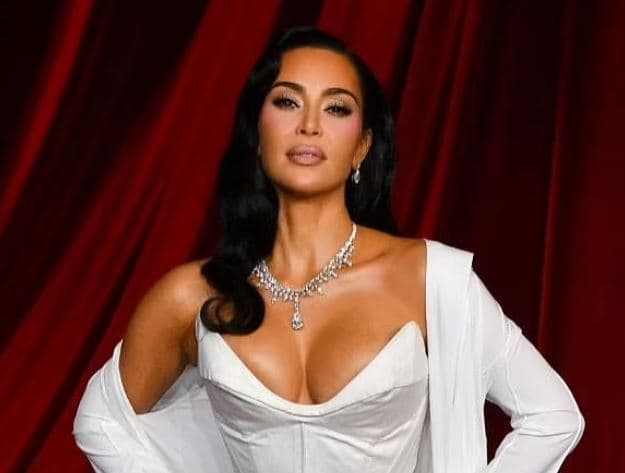 Kim do të dëshmojë në Paris të martën, gati një dekadë pasi iu vodhën bizhuteritë