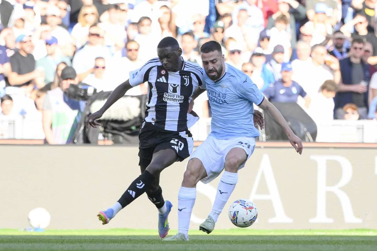 Barazojnë Juve dhe Lazio, mbeten me pikë të njëjta në luftën për një vend në Champions