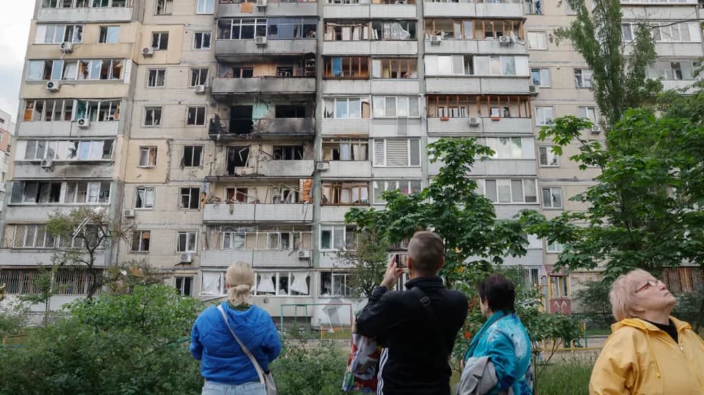 Sulmet ajrore ruse në Ukrainë vrasin 13 persona