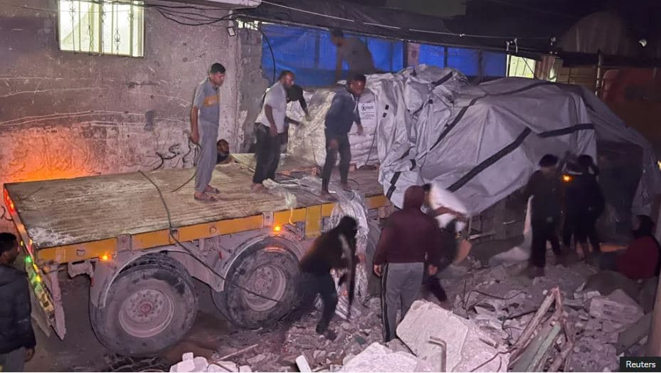 OKB thotë se i mblodhën 90 kamionë me ndihma nga hapja e kalimit në Gaza