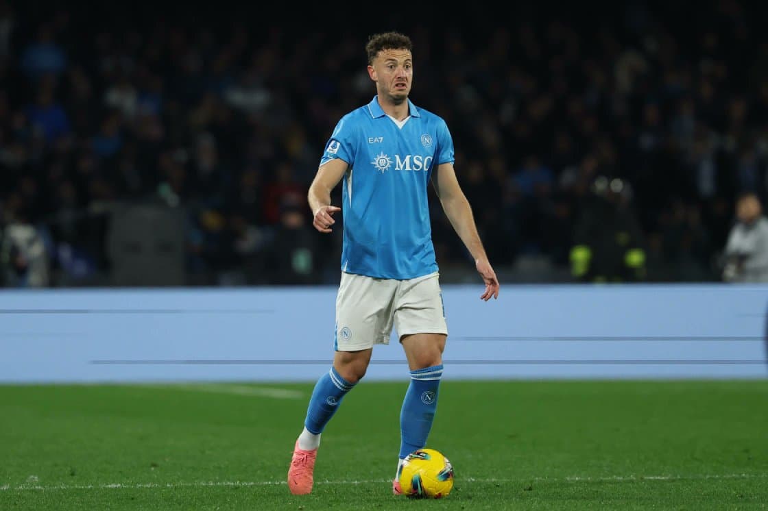 Rrahmani me asistin e sezonit për 2-0, Napoli tepër afër titullit (VIDEO)