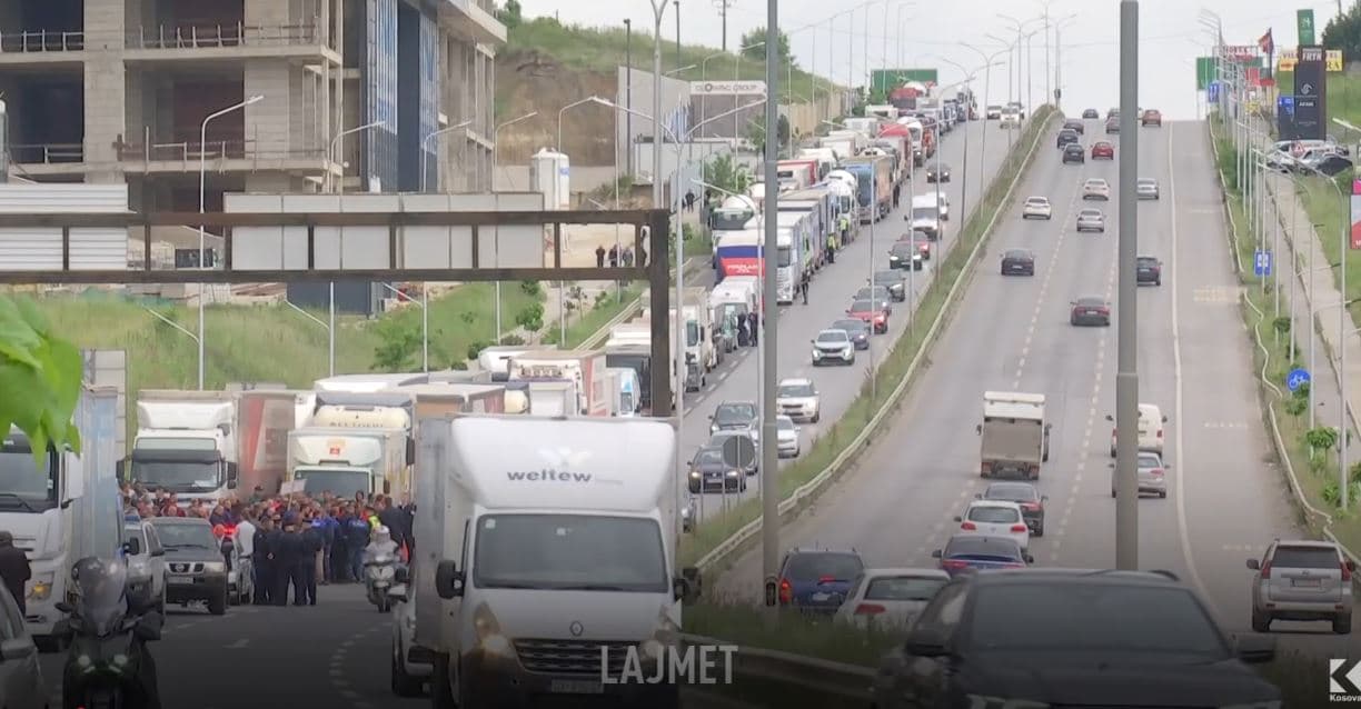 Si shkoi protesta kundër shtrenjtimit të rrymës? - Bizneset bllokuan sot Prishtinën dy orë (VIDEO)