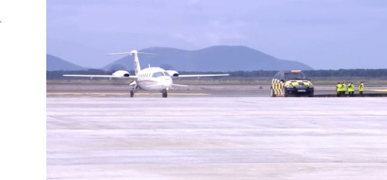 Ulet avioni i parë në aeroportin e Vlorës