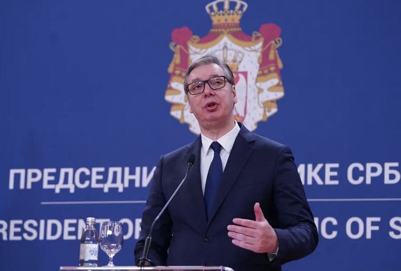 Vuçiq kërcënon përsëri: Prokurorët dhe gjyqtarët që mbështesin banditizmin, huliganizmin dhe sjelljen e paligjshme, nuk do të shërbejnë