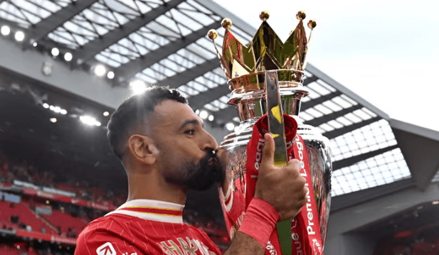 Salah dominon Premier Ligën me tre trofe në sezon