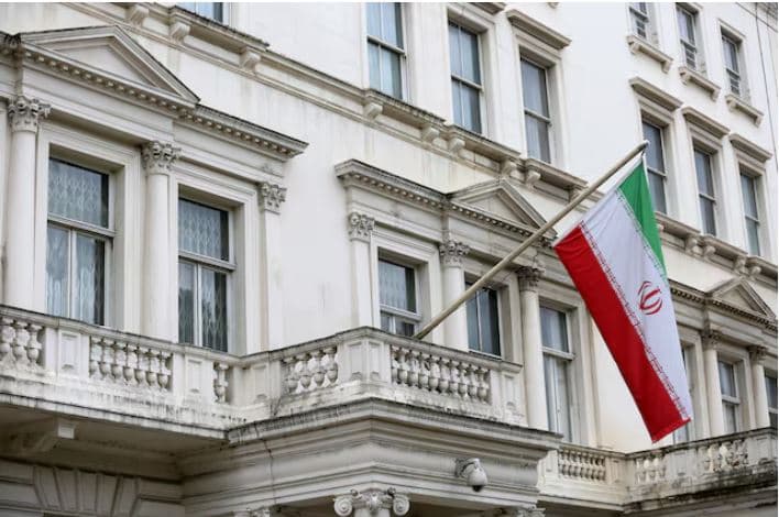 Policia britanike arreston gjashtë persona të dyshuar për sulm fizik pranë ambasadës iraniane në Londër