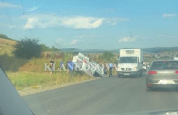 Përplasje mes dy veturave në magjistralen Ferizaj-Gjilan