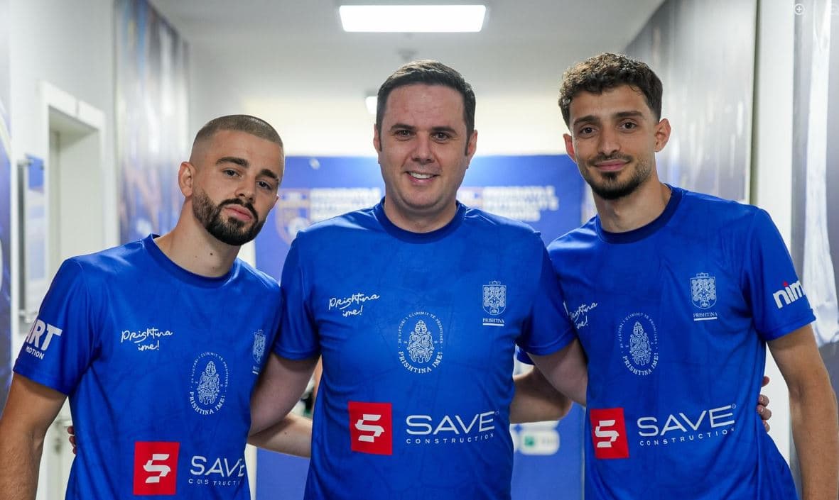 Abdixhiku pozon me yjet e Kosovës, Zhegrovën dhe Rrahmanin