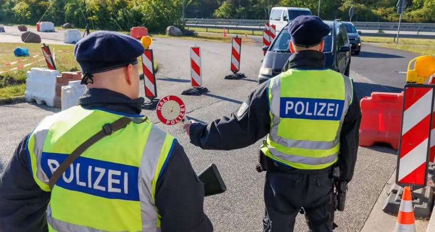 Gjykata rrëzon Merzin, thotë se refuzimi i azilkërkuesve në kufijtë gjermanë është i paligjshëm
