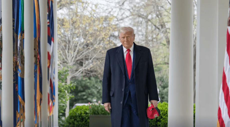 Shtëpia e Bardhë ndan videon e vizitës së Trumpit në NATO, me këngën “Baba erdhi në shtëpi”