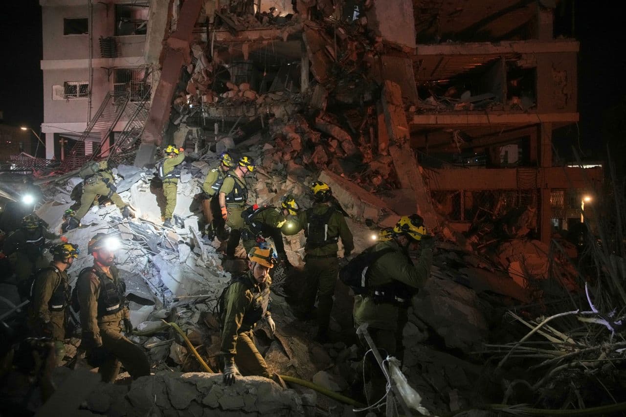 Detaje nga sulmet e Izraelit dhe Iranit që u shkëmbyen gjatë natës