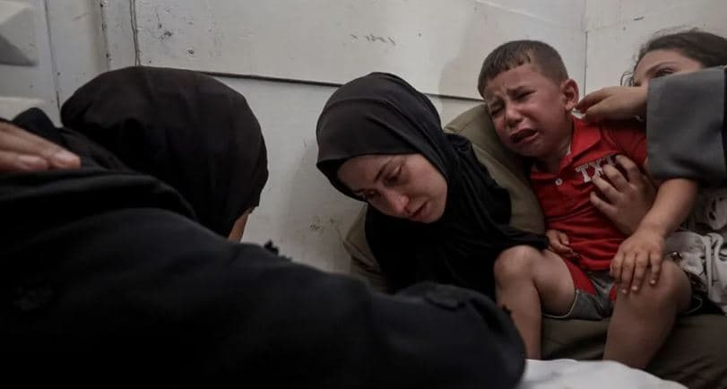 Ushtria izraelite vret 23 palestinezë pranë vendit të ndihmave në Gaza