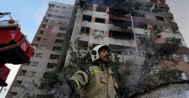 “Irani është i brishtë”, çka pritet të ndodh në konfliktin Tel Aviv-Teheran? (VIDEO)
