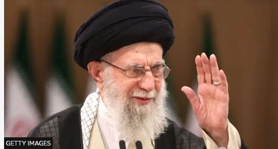 Lideri suprem i Iranit thotë se i dhanë 'shuplakë të fortë' SHBA-së