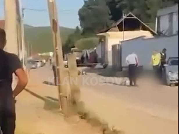 Pamje nga vendi i ngjarjes ku humbi jetën motoçiklisti (VIDEO)
