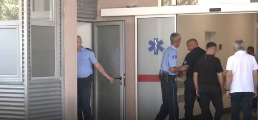 Largohet sigurimi privat: QKUK-në tani ruan policia (VIDEO)
