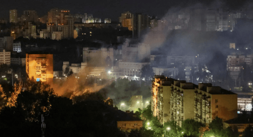 Ukraina nën sulm, 14 të vrarë në ditën kur Zelensky udhëton në Britani
