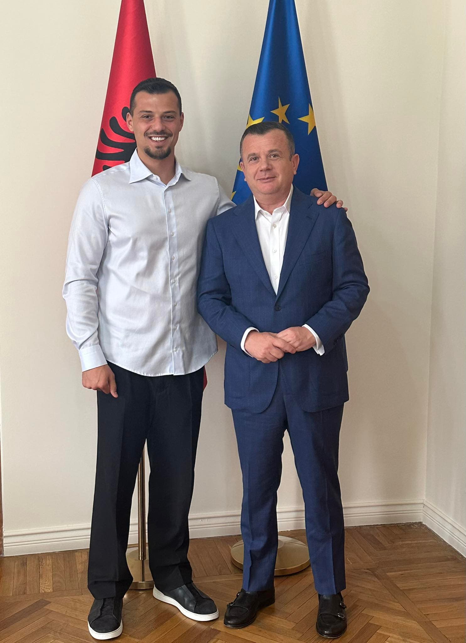 Endriti viziton Ballën, ia përcjell urimet e Thaçit për zgjedhjet në Shqipëri