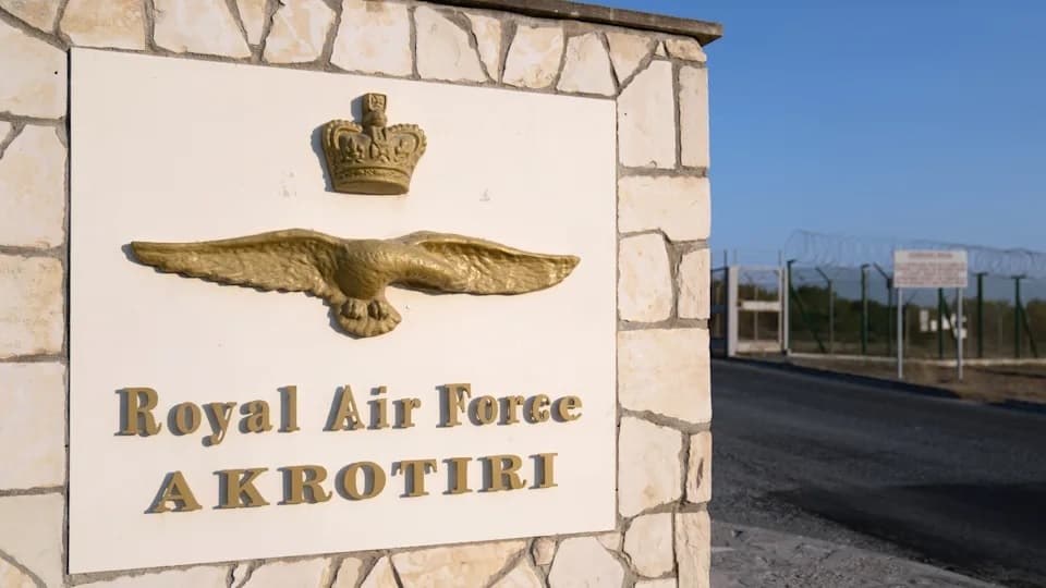 Një britanik arrestohet në Qipro nën dyshimin për spiunazh për Iranin dhe terrorizëm