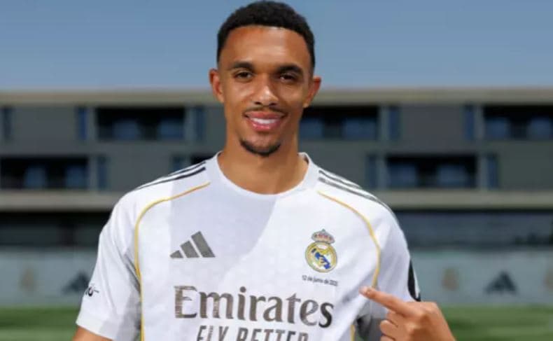 Alexander-Arnold mori dy dhurata nga Real Madridi pasi nënshkroi kontratë me klubin