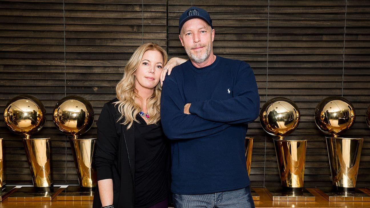 Fundi i një epoke, Los Angeles Lakers po shitet nga familja Buss