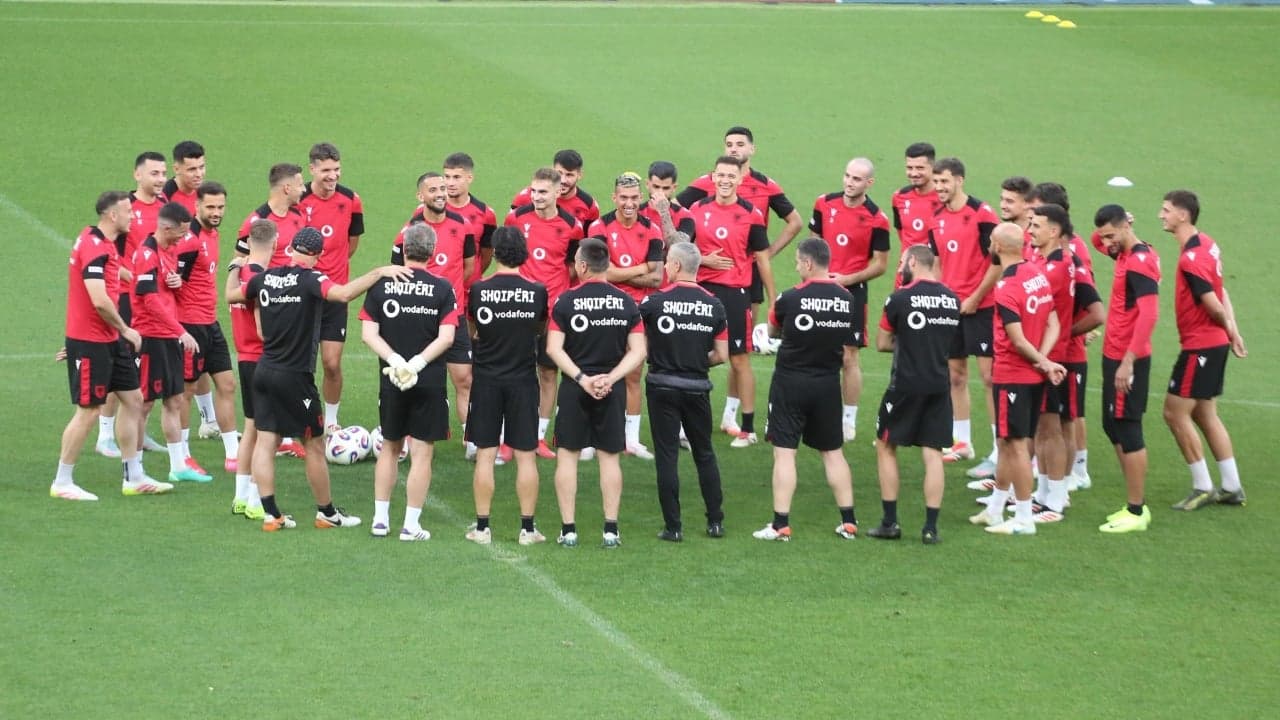 Katër futbollistët e grumbulluar nga Sylvinho që ndeshjen e sotme do ta ndjekin nga tribuna