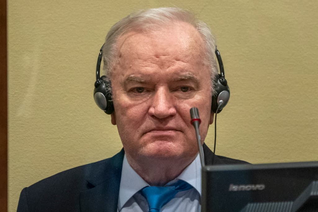 Ratko Mlladiq kërkon lirim të parakohshëm, mbrojtja pretendon se "ai po vdes"