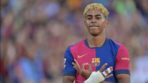 Lamine Yamal: Përqendrohem te futbolli, jo te presioni për Topin e Artë