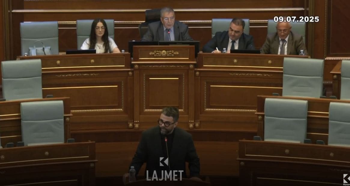 Kryesimi i 54 dështimeve, Dehari ngatërronte mikrofonin e telefonin - regjinë e sigurimin (VIDEO)