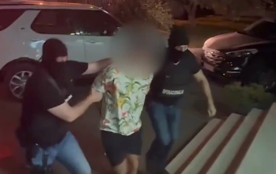 Kokainë, kanabis, armë zjarri e municion luftarak, arrestohet 21-vjeçari në Durrës