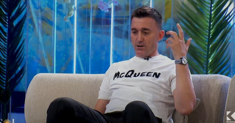 “E kam si mjegull takimin tim të parë me skenën”, Adnan Blaku flet për fillimet e tij si aktor