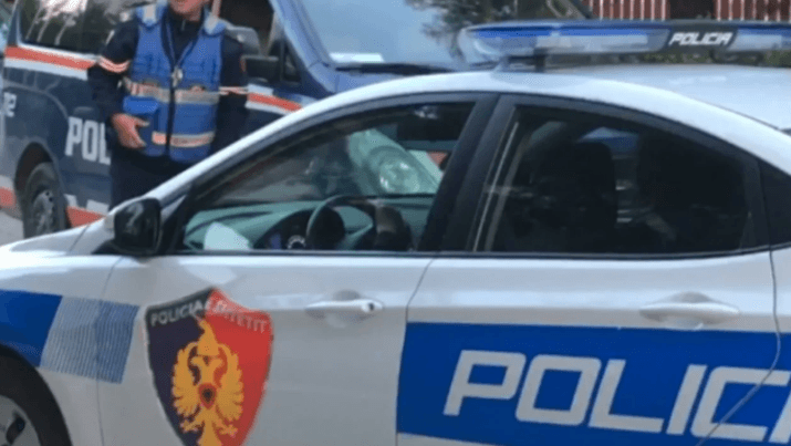 Sherr me thikë në Durrës, plagoset në këmbë 26-vjeçari