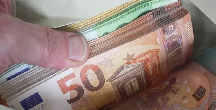 Gjakovë: Shantazhuan një grua për 5 mijë euro, kërkohet paraburgim ndaj dy personave