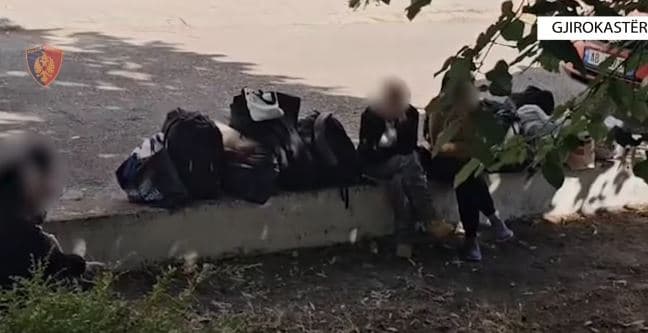 Arrestohen 7 persona në Gjirokastër, dyshohet se transportonin ilegalisht emigrantë