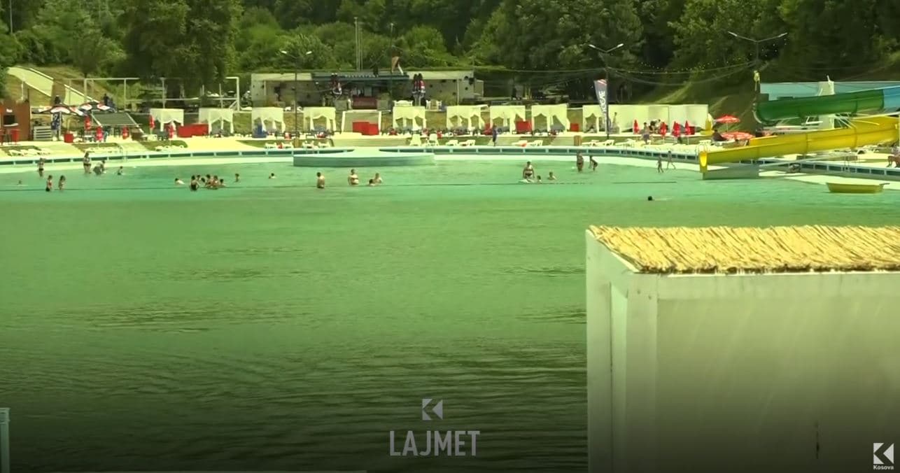 Sfida me pastërtinë: Gërmia me ujë “të keq”, qytetarët “kallen” (VIDEO)