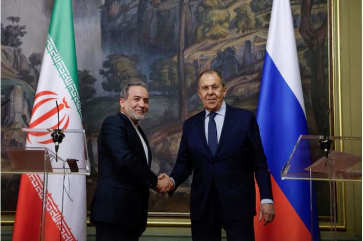 Lavrov i Rusisë takohet me Araghchin e Iranit, flasin për programin bërthamor të Teheranit