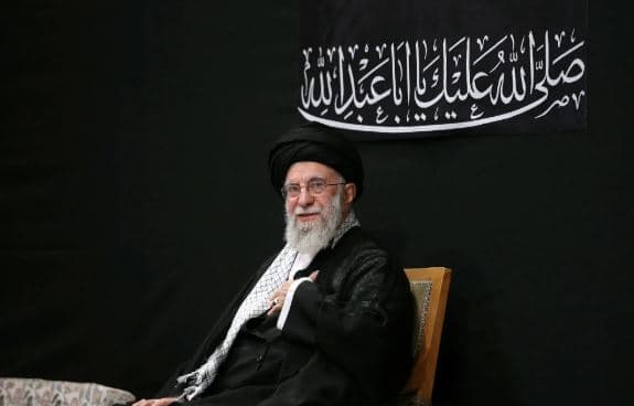 Udhëheqësi suprem i Iranit shfaqet në publik për herë të parë që nga fillimi i luftës me Izraelin