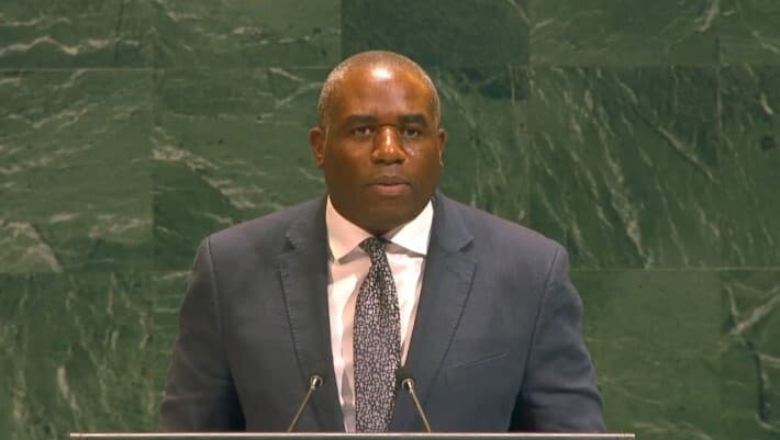 Sulmi ndaj spitalit në Gaza, Lammy bën thirrje për armëpushim të menjëhershëm