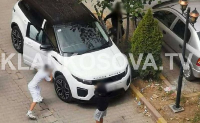 U kapën duke hapur me forcë dyer veturash në Fushë Kosovë, deklarohet policia