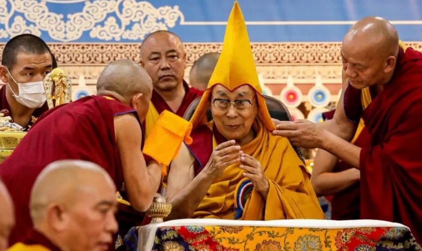 A do ta zbulojë Dalai Lama trashëgimtarin e tij kur të mbushë 90 vjeç?