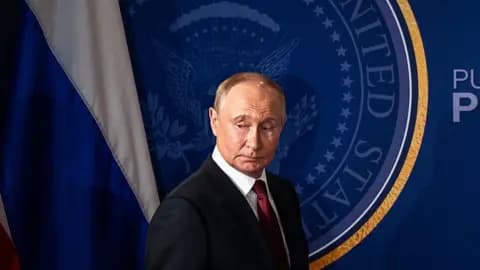 Trump thotë se Putin po ngurron të takohet me Zelenskyn sepse s'i pëlqen ai