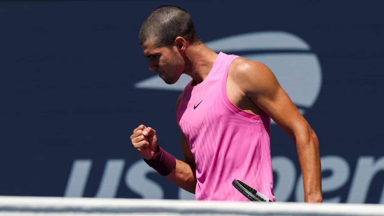 Carlos Alcaraz pa probleme në çerekfinale të US Open