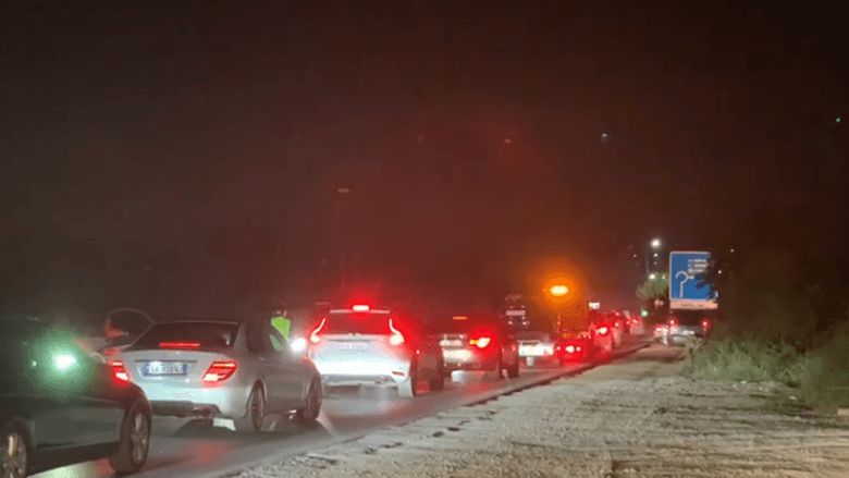 Trafik nga Shëngjini në Milot, mijëra turistë mbeten të bllokuar
